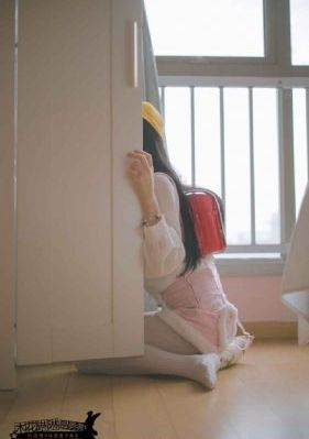 宝贝腿往外打开一点就不疼了_4K手机在线观看