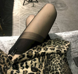欧美avzx_超清免费在线观看
