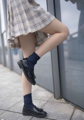 免费人奶a片免费看_BD英语免费在线播放