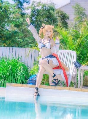 qq头像欧美风女简约_高清动漫在线观看