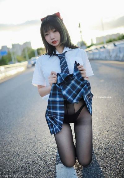 欧美最火女性泳衣2022_国语版在线观看免费